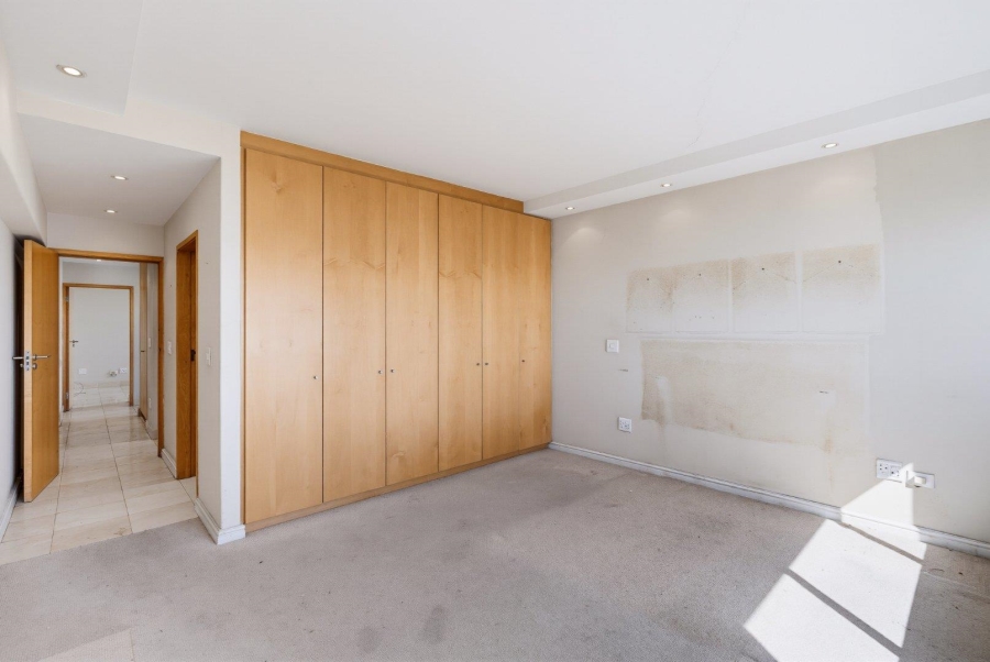 3 Bedroom Property for Sale in Mouille Point Western Cape